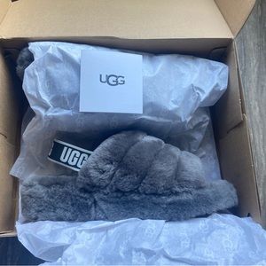 Uggs Fluff Slides